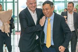 Chủ tịch FIFA Gianni Infantino đã có mặt tại Hà Nội để dự khán chung kết giữa Việt Nam và Thái Lan tại Mỹ Đình