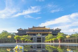 2/9 ở Huế: Một ng&agrave;y chậm... giữa miền di sản