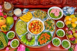Rằm tháng 7 cúng gì cho đúng? Gợi ý mâm lễ từ cúng Phật, gia tiên đến chúng sinh