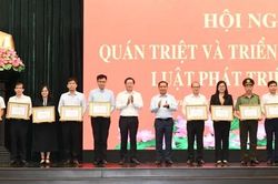 TPHCM triển khai thực hiện Luật Ph&aacute;t triển đ&ocirc; thị: Thời cơ ph&aacute;t triển kh&ocirc;ng chấp nhận sự chậm trễ