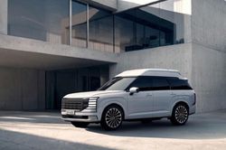 Tin xe 26/8: Hyundai Palisade 2027 nâng nóc cao hơn 20cm, Amarok PHEV 470 mã lực