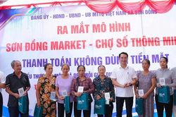 X&atilde; Sơn Đồng ra mắt m&ocirc; h&igrave;nh chợ số, th&uacute;c đẩy thanh to&aacute;n kh&ocirc;ng d&ugrave;ng tiền mặt