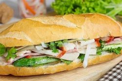Bộ Y tế vào cuộc vụ nhiều người nghi ngộ độc thực phẩm sau ăn bánh mì ở Gia Lai