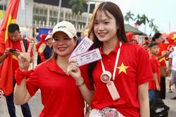 Người hâm mộ gửi lời chúc trước trận Việt Nam - Thái Lan: 'Việt Nam chiến thắng!'