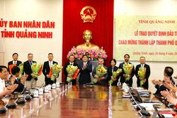 Quảng Ninh trao quyết định đầu tư 16 dự án, tổng vốn hơn 16.000 tỷ đồng