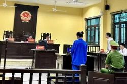 Người mẹ già 82 tuổi bị đứa con gái duy nhất hành hạ mỗi ngày