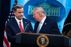 Tổng thống Trump nói gì về chuyến thăm bất ngờ của Giám đốc CIA tới Nga?
