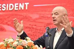 Chủ tịch FIFA Gianni Infantino: 'Việt Nam c&oacute; thể trở th&agrave;nh cường quốc b&oacute;ng đ&aacute;'
