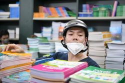 Nhiều trường ở TP.HCM đã cho học sinh đăng ký mượn SGK