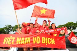 Mừng Việt Nam v&ocirc; địch ASEAN Cup, nhiều nh&agrave; s&aacute;ch ưu đ&atilde;i độc giả