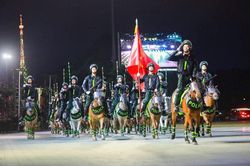 Biểu diễn kỵ binh, nhạc k&egrave;n phục vụ người d&acirc;n, du kh&aacute;ch Lạng Sơn dịp Quốc kh&aacute;nh 2.9