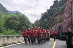 Hai người dân được cứu, 558 người mất tích sau sạt lở gây lũ bùn tại Tây Tạng