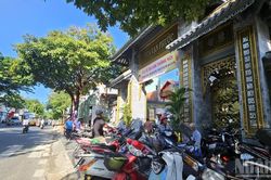 Kh&ocirc;ng c&ograve;n cảnh b&aacute;n chim ph&oacute;ng sinh trước cổng ch&ugrave;a v&agrave;o lễ Vu Lan