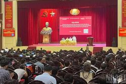 Tạo bước tiến mới trong đổi mới việc học tập lý luận chính trị