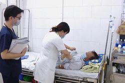 Bệnh sốt xuất huyết gia tăng nhanh, bước vào giai đoạn đỉnh dịch