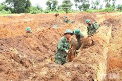Quân đoàn 34: Kiểm tra công tác tìm kiếm, quy tập hài cốt liệt sĩ tại phường Kon Tum (tỉnh Quảng Ngãi)