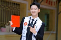 Chàng thủ khoa 2K4 thành công nhờ tâm thế cầu thị cùng nguồn năng lượng tích cực