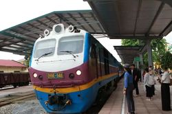 Mở bán vé tàu Tết Đinh Mùi từ ngày 30-8