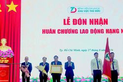 Bệnh viện Đa khoa Khu vực Thủ Đức đ&oacute;n nhận Hu&acirc;n chương Lao động hạng nh&igrave;