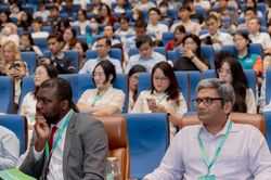 Gần 300 tác giả bàn về kinh doanh bền vững trong kỷ nguyên AI