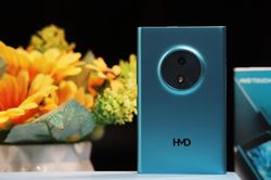 HMD ra mắt điện thoại 'cục gạch' có AI gây tranh cãi