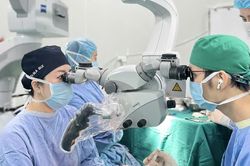 Trả lại nụ cười cho nam thanh niên liệt mặt 7 năm sau phẫu thuật u não