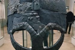 Vì sao chỉ có 2 mũ Viking gần nguyên vẹn được tìm thấy?