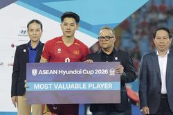 Đ&igrave;nh Bắc nhận c&uacute; đ&uacute;p danh hiệu ASEAN Cup 2026
