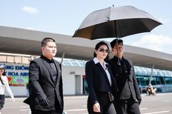 Hoa hậu An Võ khoe nhan sắc thanh lịch, sang trọng tại sân bay Tuy Hòa