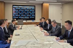 Phó Chủ tịch Nasdaq: Chứng khoán Việt Nam là một thị trường năng động, có nhiều tiềm năng