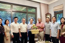 Kỷ niệm Ngày truyền thống, lãnh đạo Bộ Tư pháp thăm nguyên lãnh đạo Bộ qua các thời kỳ