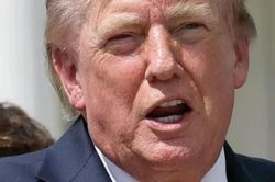 Người phụ nữ là ngoại lệ của ông Trump