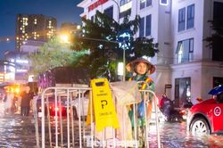 Hà Nội xuất hiện 8 điểm úng ngập sau trận mưa diện rộng tối 27/8