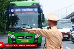 CSGT Hà Nội xử lý 267 trường hợp vi phạm trong ngày đầu tổng kiểm soát phương tiện kinh doanh vận tải