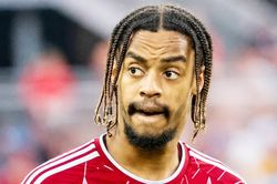 Liverpool kích hoạt 'bom tấn' chuyển nhượng 115 triệu bảng