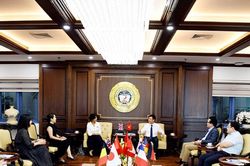 Đại học Kinh tế Quốc d&acirc;n v&agrave; ICAEW th&uacute;c đẩy hợp t&aacute;c đ&agrave;o tạo theo chuẩn quốc tế