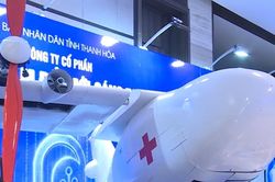 UAV chở sinh phẩm y tế nặng 100kg g&acirc;y ch&uacute; &yacute; tại hội nghị doanh nghiệp Thanh H&oacute;a