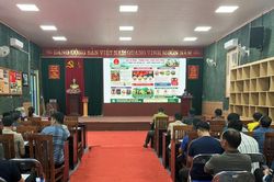 Tuyên truyền pháp luật bảo vệ rừng và an ninh biên giới cho người dân