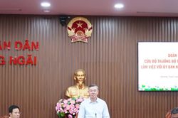 Tạo động lực đưa Quảng Ng&atilde;i trở th&agrave;nh trung t&acirc;m kinh tế biển năng động