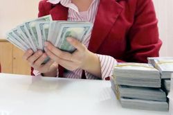 Tỷ giá hôm nay 27/8: Giá USD điều chỉnh nhẹ