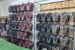 Triệt phá đường dây buôn bán dép giả nhãn hiệu Havaianas, thu giữ hơn 11.000 đôi