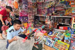 Hà Nội: Thu giữ, buộc tiêu hủy gần 1.500 sản phẩm phục vụ Tết Trung thu