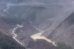 Toàn cảnh thảm họa lũ quét tại Nepal và Tây Tạng