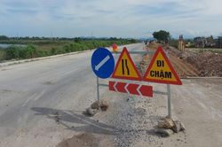 'Thay &aacute;o mới' cho đoạn tuyến nối Nghệ An - H&agrave; Tĩnh bị sụt l&uacute;n, bong tr&oacute;c