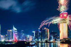 CEO Trung t&acirc;m t&agrave;i ch&iacute;nh quốc tế ở Tp.HCM c&oacute; thể nhận tới 850 triệu đồng/th&aacute;ng