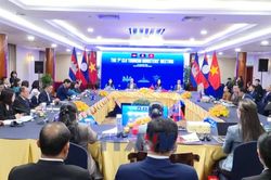 Việt Nam, L&agrave;o, Campuchia hợp t&aacute;c ph&aacute;t triển du lịch