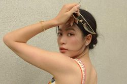 Hoàng Thùy Linh khoe lưng trần trong thiết kế táo bạo