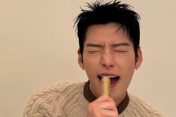 Kim Woo Bin khoe hình thể săn chắc, dân tình réo gọi Shin Min Ah