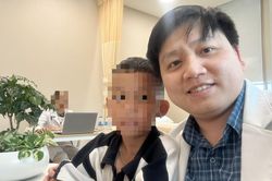 Căn bệnh miễn dịch bất thường khiến bé trai 5 tuổi đau bụng và sốt không ngừng