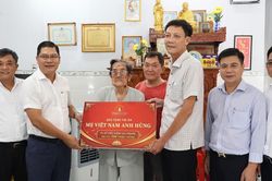 Trao sổ tiết kiệm cho 2 Mẹ Việt Nam Anh hùng, tổng trị giá 1,4 tỷ đồng
